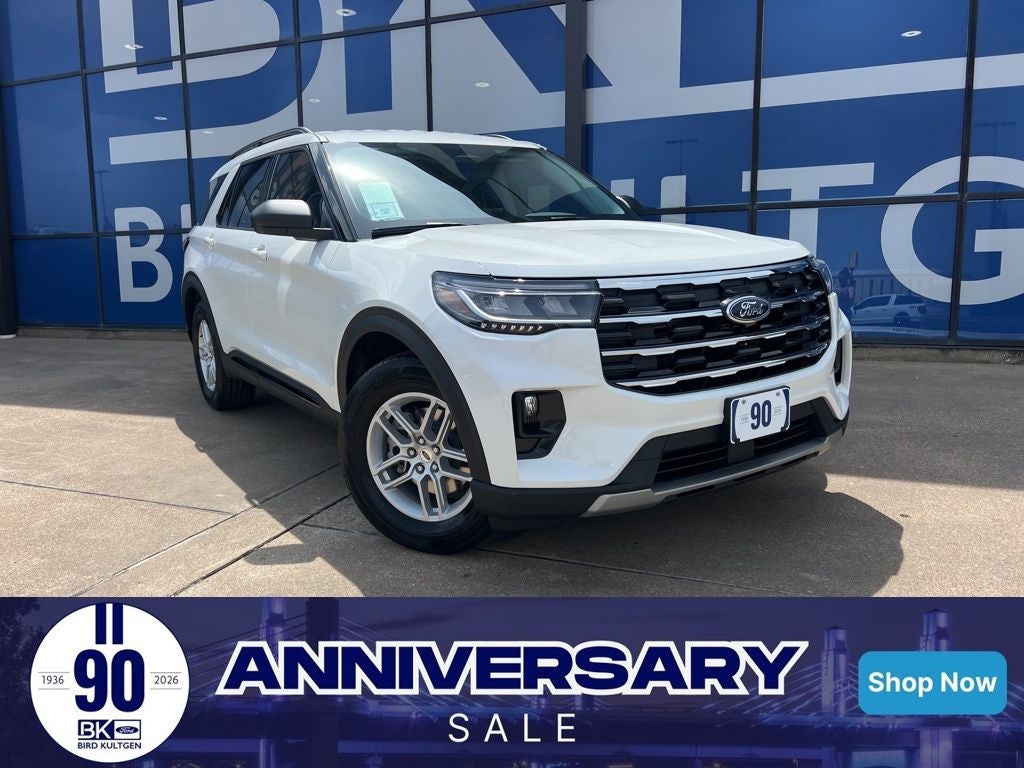 2026 Ford Explorer Active in Star White Metallic Tri-Coat — front three-quarter view